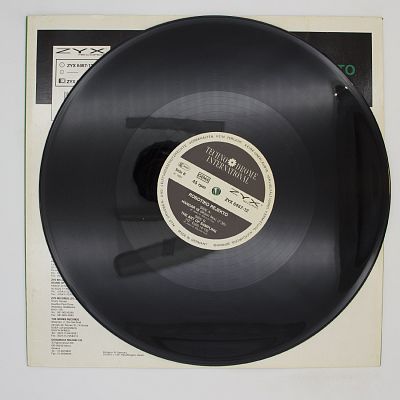 Hangar 18 - Moon Mix